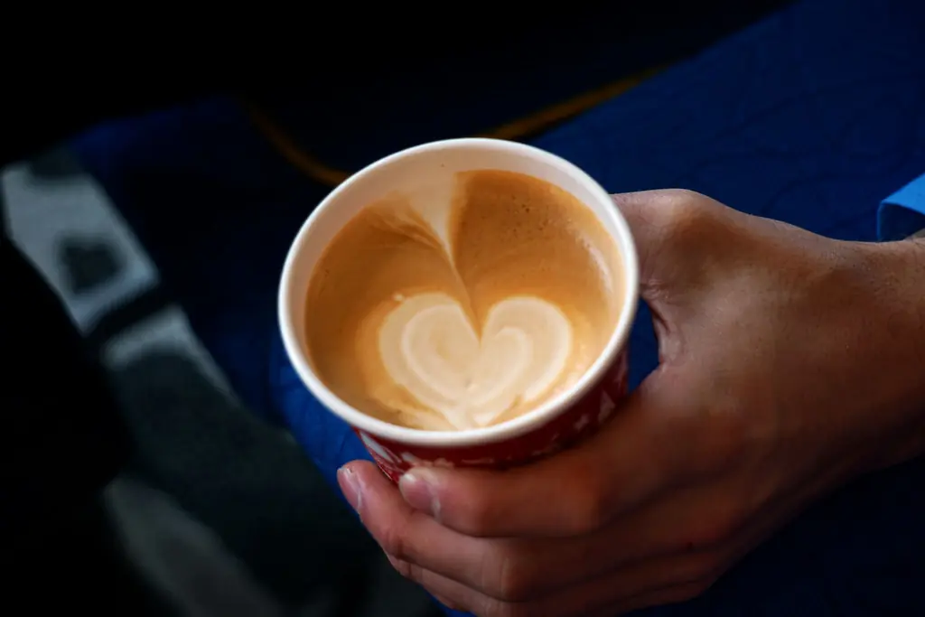 A koffein és a szervezet: mennyi az egészséges napi mennyiség, és mikor kerüld